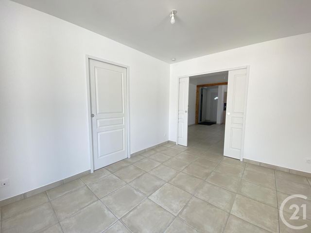 Maison &agrave; louer - 5 pi&egrave;ces - 74,39 m2 - Chartres - 28 - CENTRE