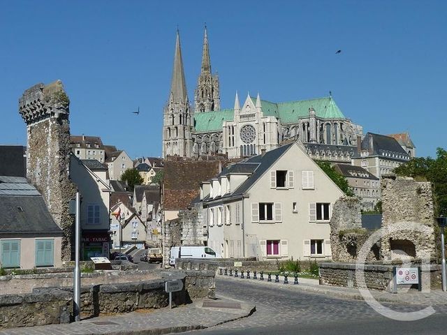 Maison &agrave; louer - 5 pi&egrave;ces - 74,39 m2 - Chartres - 28 - CENTRE
