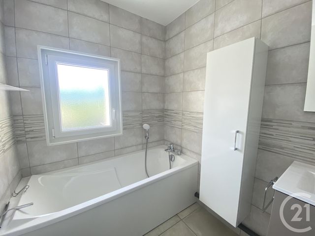 Maison &agrave; louer - 5 pi&egrave;ces - 74,39 m2 - Chartres - 28 - CENTRE