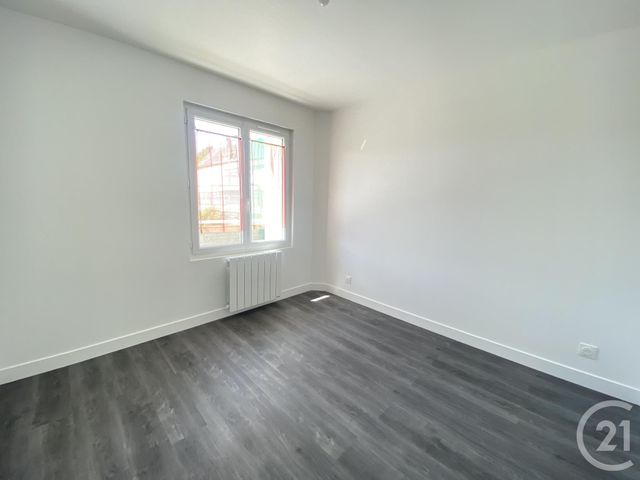 Maison &agrave; louer - 5 pi&egrave;ces - 74,39 m2 - Chartres - 28 - CENTRE