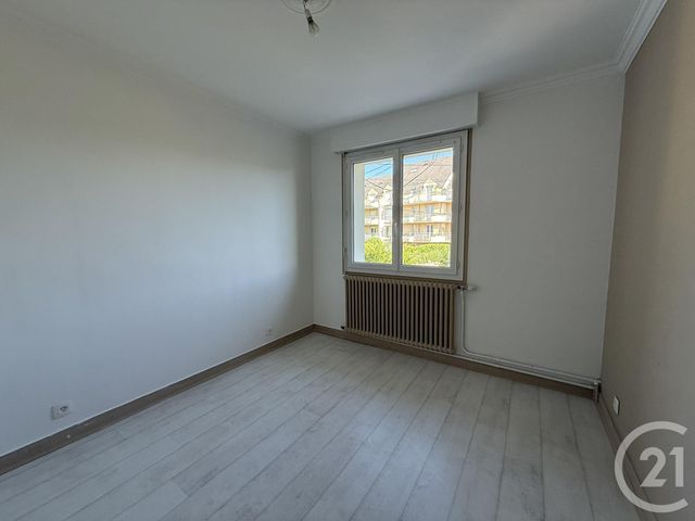 Maison &agrave; louer - 4 pi&egrave;ces - 111,10 m2 - Chartres - 28 - CENTRE