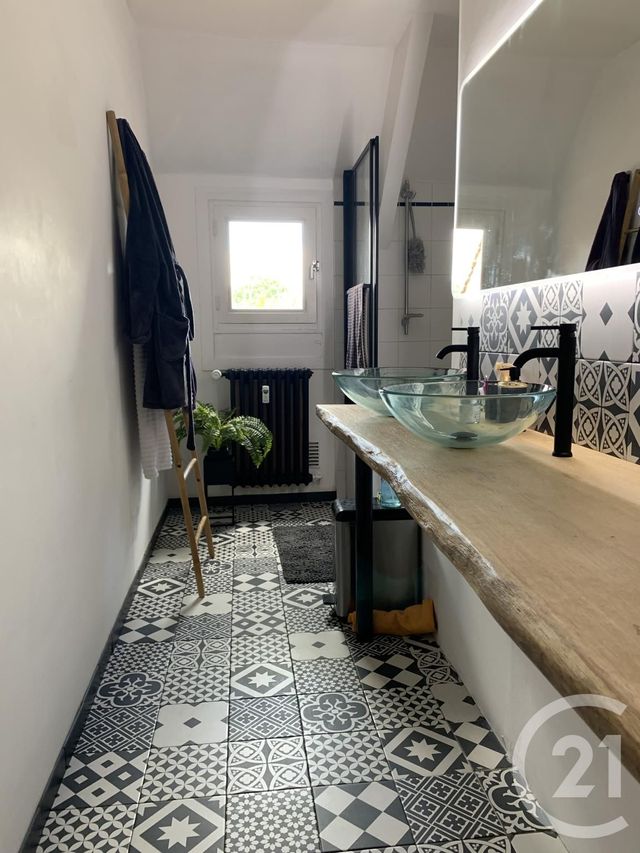 Appartement Triplex &agrave; louer - 5 pi&egrave;ces - 114,46 m2 - Chartres - 28 - CENTRE