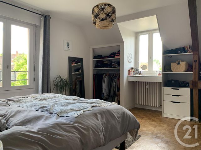 Appartement Triplex &agrave; louer - 5 pi&egrave;ces - 114,46 m2 - Chartres - 28 - CENTRE