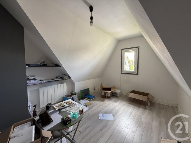 Maison &agrave; louer - 5 pi&egrave;ces - 96,61 m2 - Barjouville - 28 - CENTRE