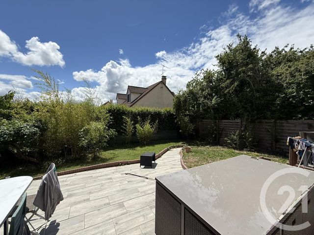 Maison &agrave; louer - 5 pi&egrave;ces - 96,61 m2 - Barjouville - 28 - CENTRE