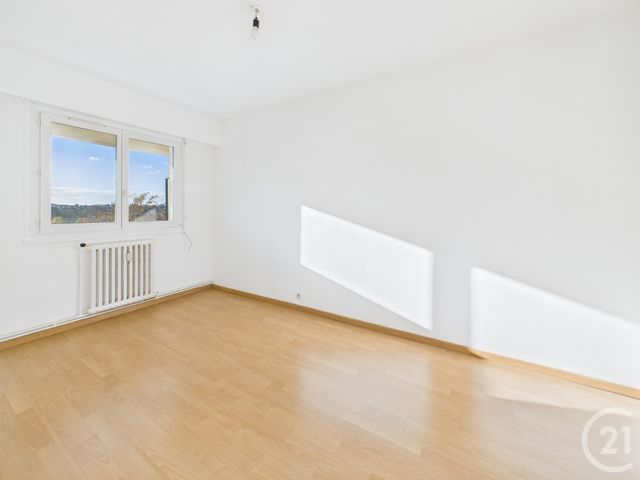 Appartement T2 &agrave; louer - 2 pi&egrave;ces - 43 m2 - Chartres - 28 - CENTRE