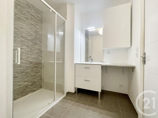 Appartement T2 &agrave; louer - 2 pi&egrave;ces - 40,63 m2 - Chartres - 28 - CENTRE