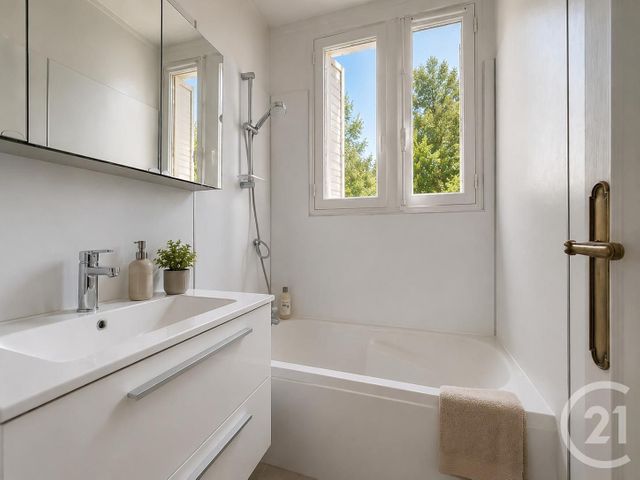 Appartement T3 &agrave; vendre - 3 pi&egrave;ces - 65,87 m2 - Chartres - 28 - CENTRE