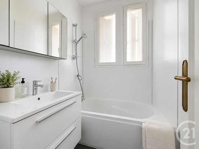 Appartement T3 &agrave; vendre - 3 pi&egrave;ces - 65,87 m2 - Chartres - 28 - CENTRE