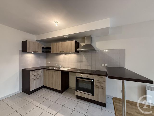 Appartement F2 &agrave; louer - 2 pi&egrave;ces - 71,75 m2 - Chartres - 28 - CENTRE