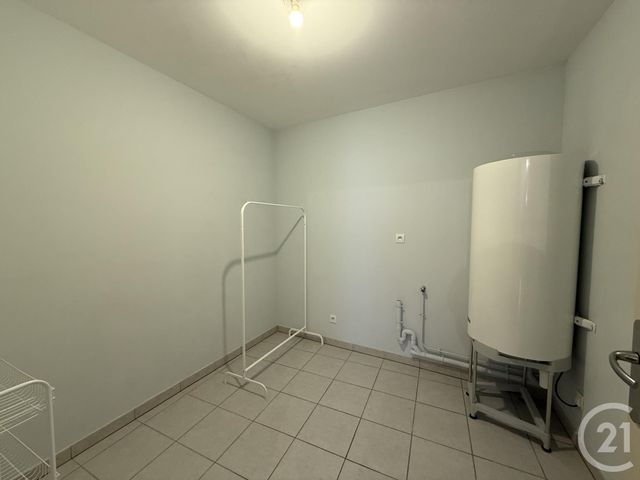 Appartement F2 &agrave; louer - 2 pi&egrave;ces - 71,75 m2 - Chartres - 28 - CENTRE