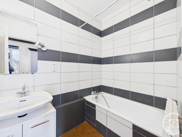 Appartement F2 &agrave; vendre - 2 pi&egrave;ces - 40,93 m2 - Chartres - 28 - CENTRE