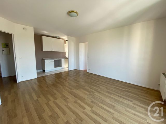 Appartement F3 &agrave; louer - 3 pi&egrave;ces - 53,08 m2 - Chartres - 28 - CENTRE