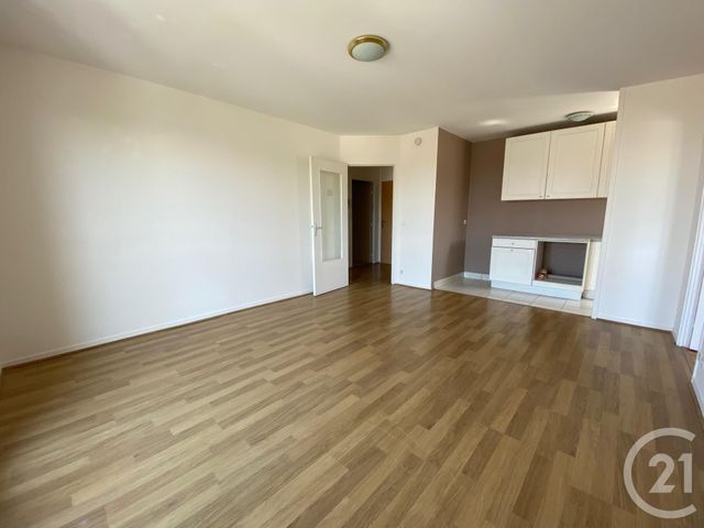 Appartement F3 &agrave; louer - 3 pi&egrave;ces - 53,08 m2 - Chartres - 28 - CENTRE