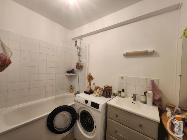 Appartement T3 &agrave; louer - 3 pi&egrave;ces - 66,56 m2 - Luisant - 28 - CENTRE