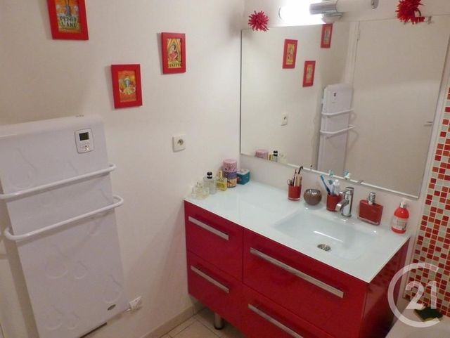 Appartement F3 &agrave; louer - 3 pi&egrave;ces - 80,96 m2 - Mainvilliers - 28 - CENTRE