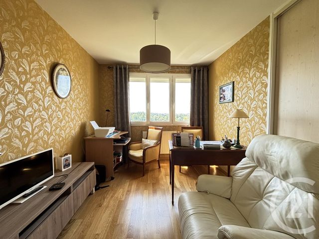 Appartement F5 &agrave; vendre - 5 pi&egrave;ces - 101,40 m2 - Chartres - 28 - CENTRE