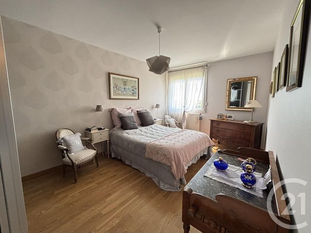 Appartement F5 &agrave; vendre - 5 pi&egrave;ces - 101,40 m2 - Chartres - 28 - CENTRE