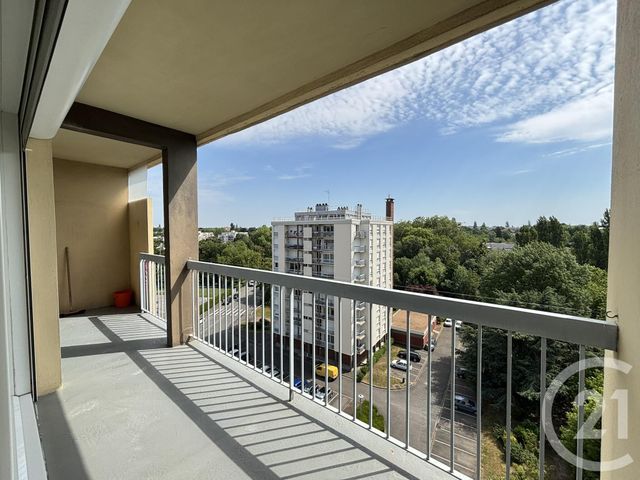 Appartement F5 &agrave; vendre - 5 pi&egrave;ces - 101,40 m2 - Chartres - 28 - CENTRE