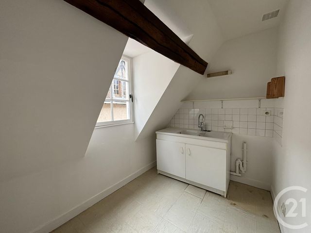 Appartement F2 &agrave; louer - 2 pi&egrave;ces - 45,64 m2 - Chartres - 28 - CENTRE