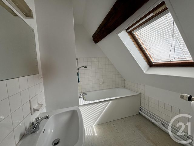 Appartement F2 &agrave; louer - 2 pi&egrave;ces - 45,64 m2 - Chartres - 28 - CENTRE