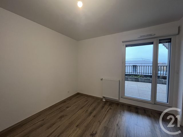 Appartement F4 &agrave; louer - 4 pi&egrave;ces - 73,20 m2 - Chartres - 28 - CENTRE