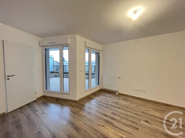 Appartement F4 &agrave; louer - 4 pi&egrave;ces - 73,20 m2 - Chartres - 28 - CENTRE