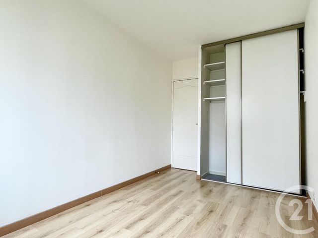 Appartement F3 &agrave; louer - 3 pi&egrave;ces - 74 m2 - Chartres - 28 - CENTRE