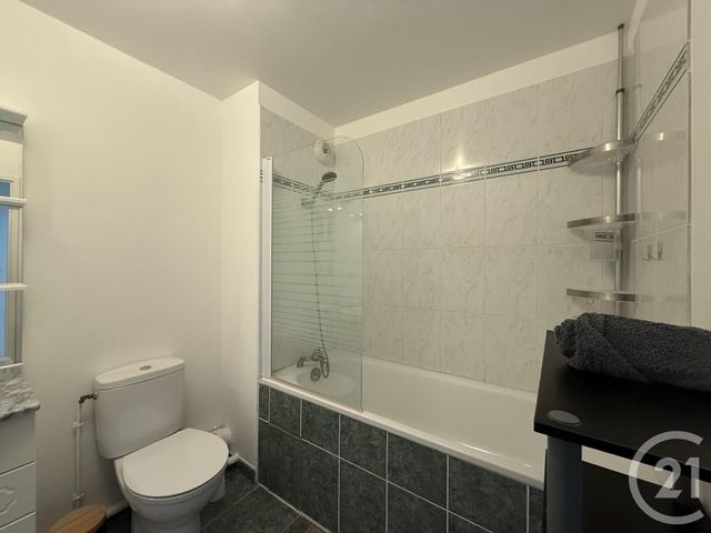 Appartement F2 &agrave; louer - 2 pi&egrave;ces - 49,29 m2 - Leves - 28 - CENTRE