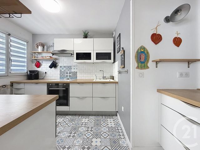 Appartement F5 &agrave; vendre - 4 pi&egrave;ces - 97 m2 - Chartres - 28 - CENTRE