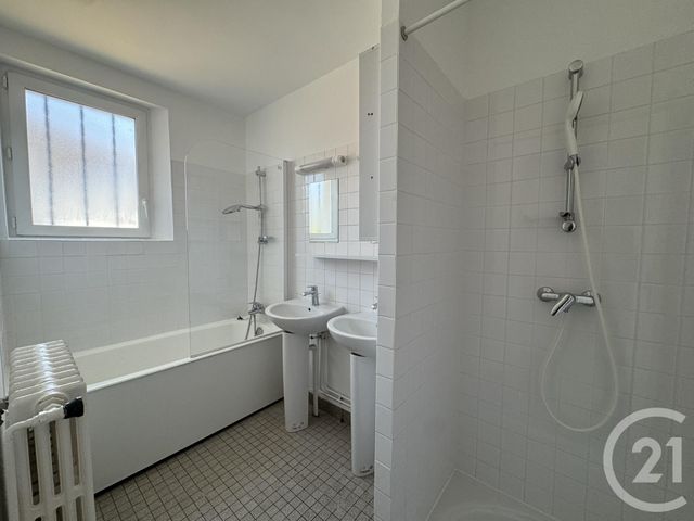 Maison &agrave; louer - 4 pi&egrave;ces - 72,91 m2 - Chartres - 28 - CENTRE