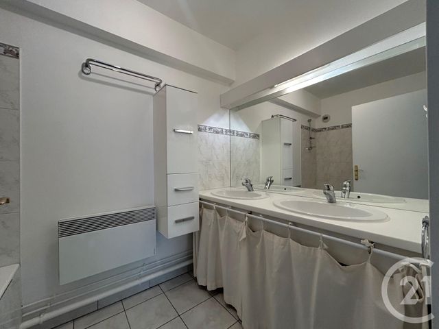 Appartement T4 &agrave; louer - 4 pi&egrave;ces - 111,50 m2 - Chartres - 28 - CENTRE
