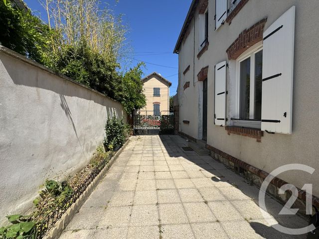 Maison &agrave; louer - 4 pi&egrave;ces - 66 m2 - Chartres - 28 - CENTRE