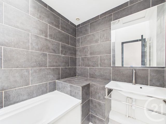 Appartement Loft &agrave; vendre - 4 pi&egrave;ces - 106 m2 - Chartres - 28 - CENTRE
