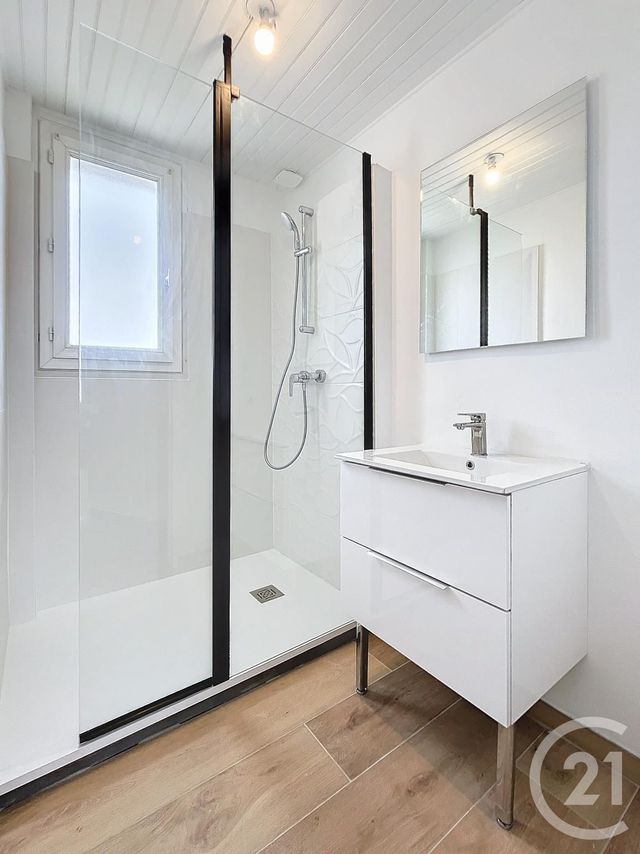 Maison &agrave; louer - 4 pi&egrave;ces - 82,44 m2 - Chartres - 28 - CENTRE