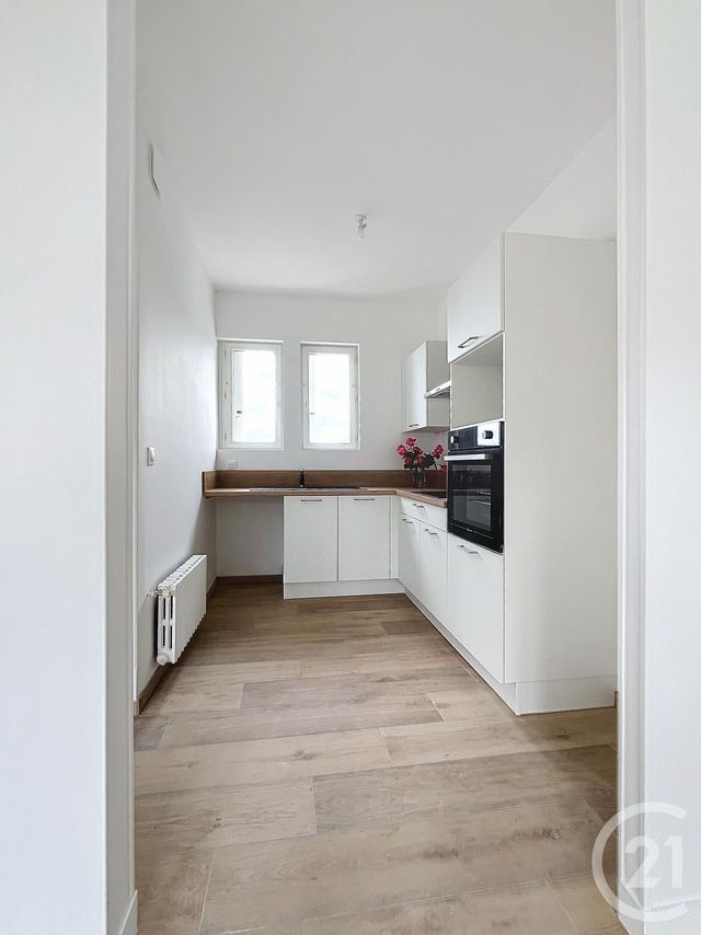 Maison &agrave; louer - 4 pi&egrave;ces - 82,44 m2 - Chartres - 28 - CENTRE