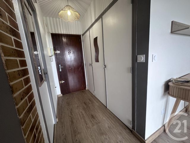 Appartement Studio &agrave; louer - 1 pi&egrave;ce - 29,42 m2 - Chartres - 28 - CENTRE