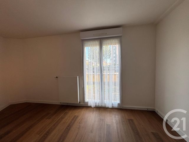 Appartement F3 &agrave; louer - 3 pi&egrave;ces - 78,52 m2 - Luisant - 28 - CENTRE