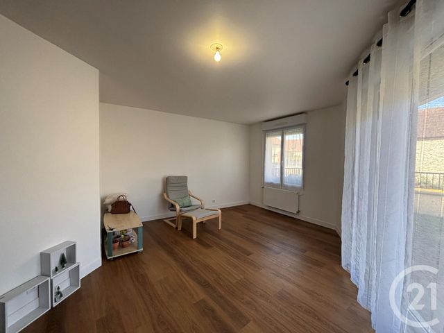 Appartement F3 &agrave; louer - 3 pi&egrave;ces - 78,52 m2 - Luisant - 28 - CENTRE