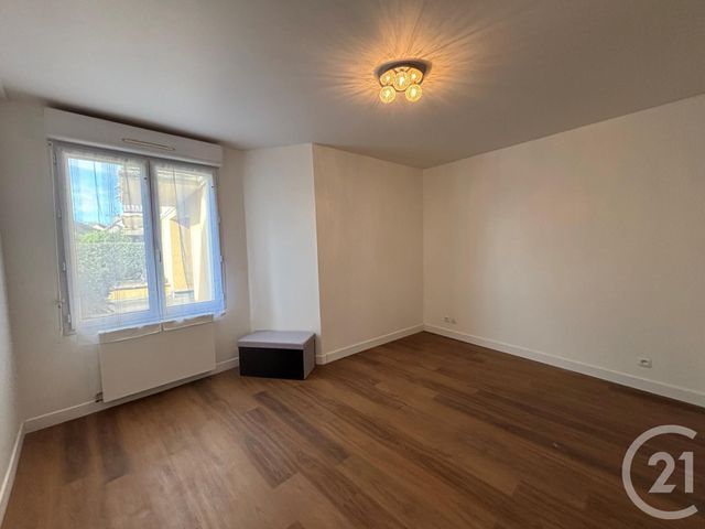 Appartement F3 &agrave; louer - 3 pi&egrave;ces - 78,52 m2 - Luisant - 28 - CENTRE
