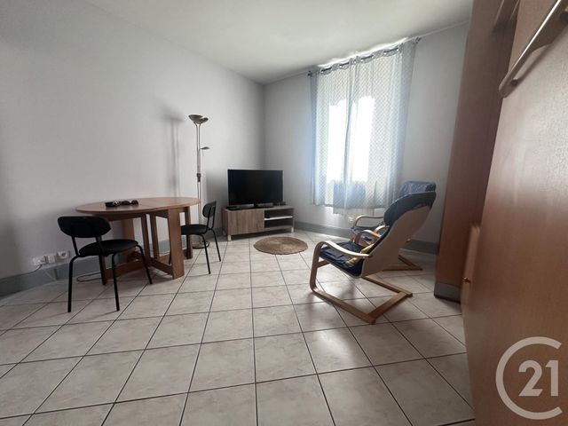 Appartement Studio &agrave; louer - 1 pi&egrave;ce - 26,22 m2 - Chartres - 28 - CENTRE