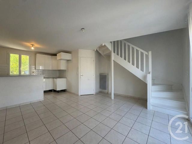 Appartement T3 &agrave; louer - 3 pi&egrave;ces - 49,31 m2 - Luisant - 28 - CENTRE