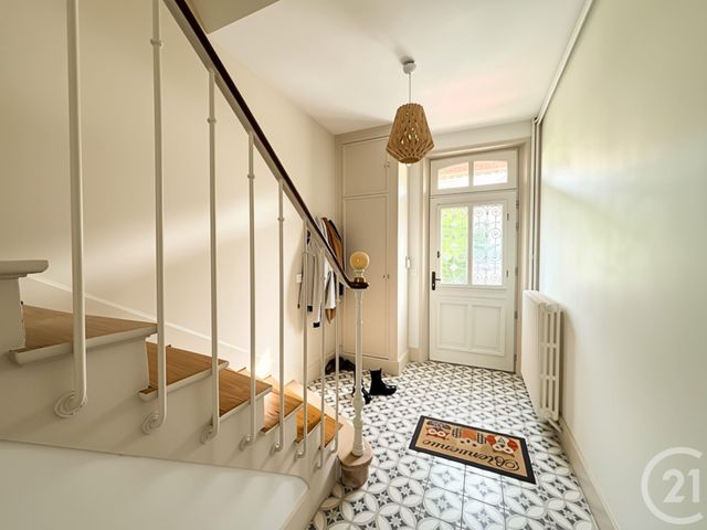 Maison &agrave; louer - 5 pi&egrave;ces - 137,60 m2 - Chartres - 28 - CENTRE