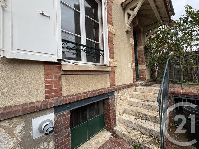 Maison &agrave; louer - 5 pi&egrave;ces - 137,60 m2 - Chartres - 28 - CENTRE