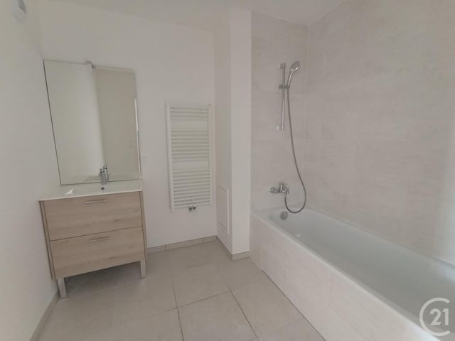 Appartement F3 &agrave; vendre - 3 pi&egrave;ces - 69,47 m2 - Chartres - 28 - CENTRE