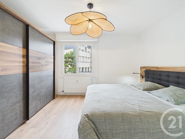 Appartement F3 bis &agrave; vendre - 4 pi&egrave;ces - 77,45 m2 - Chartres - 28 - CENTRE