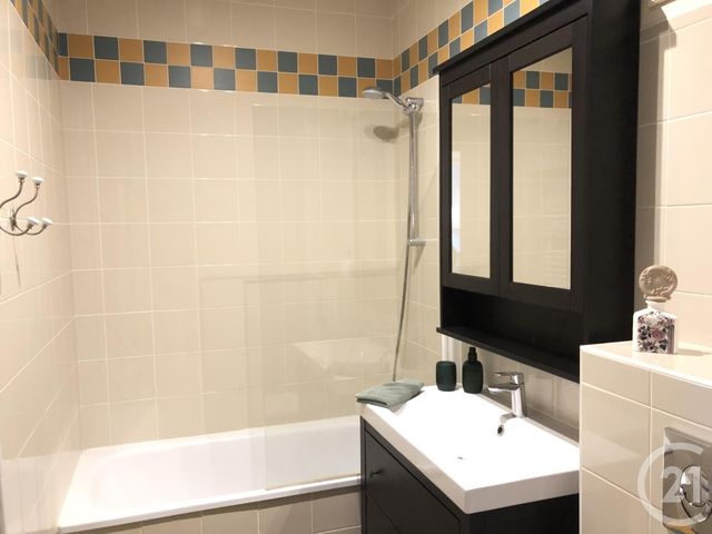 Appartement F3 &agrave; louer - 3 pi&egrave;ces - 64,58 m2 - Chartres - 28 - CENTRE